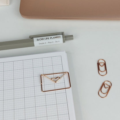 trombone lettre - letter paperclip rose gold