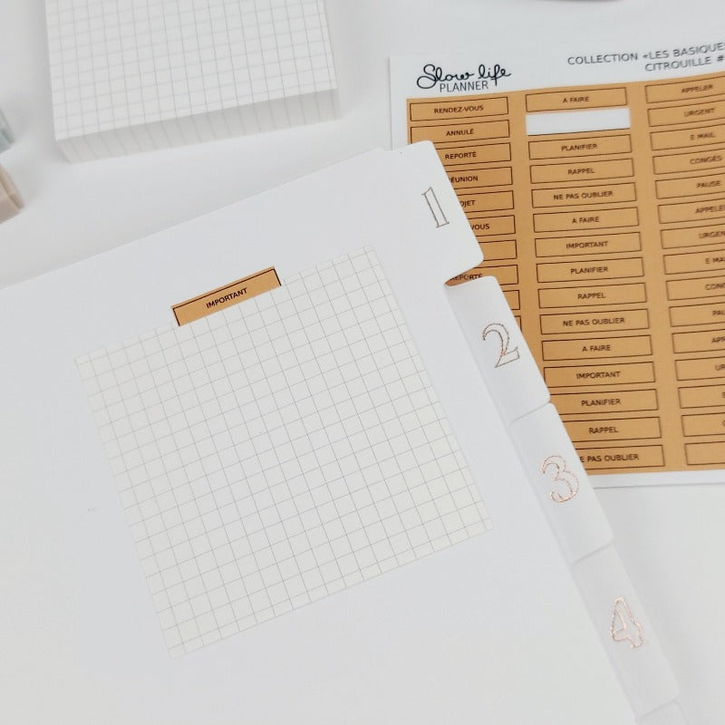 Bloc note petits carreaux